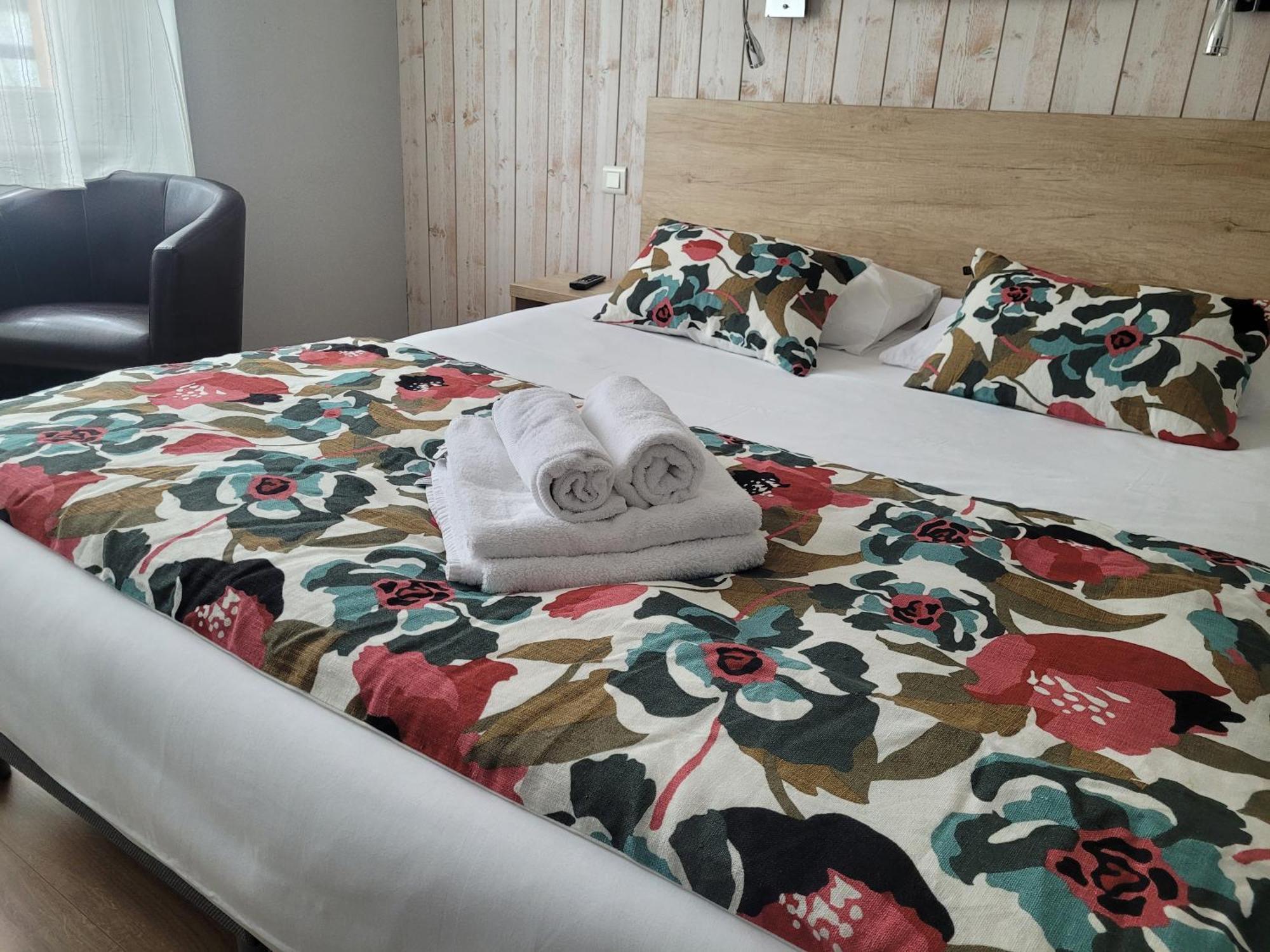 Brit Hotel Des Halles Concarneau Kültér fotó