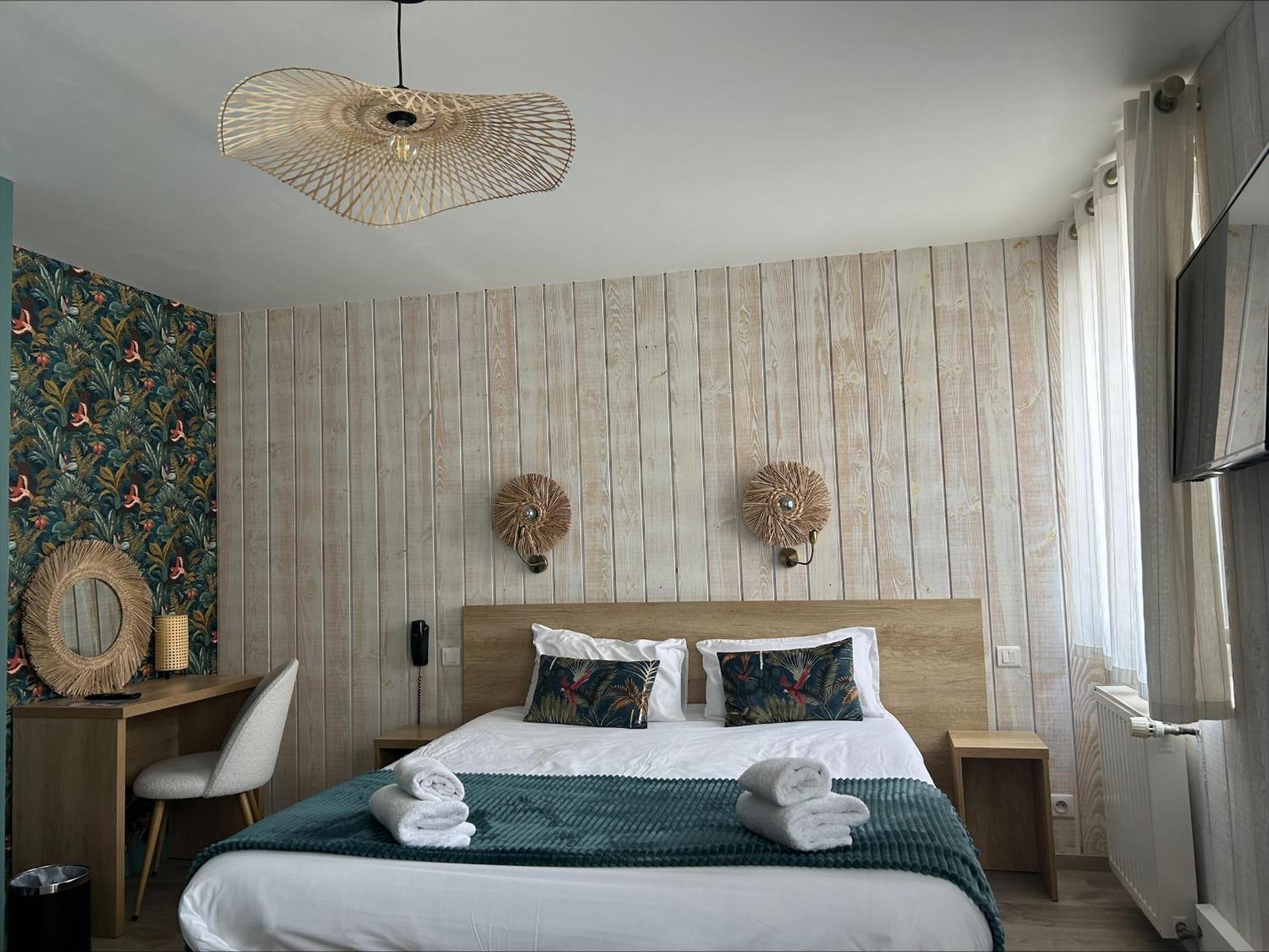 Brit Hotel Des Halles Concarneau Kültér fotó